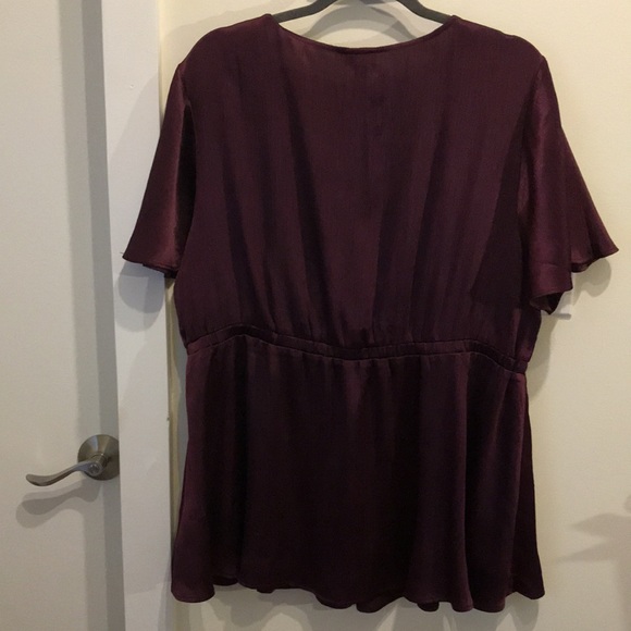 Torrid size 2 top - Picture 4 of 5